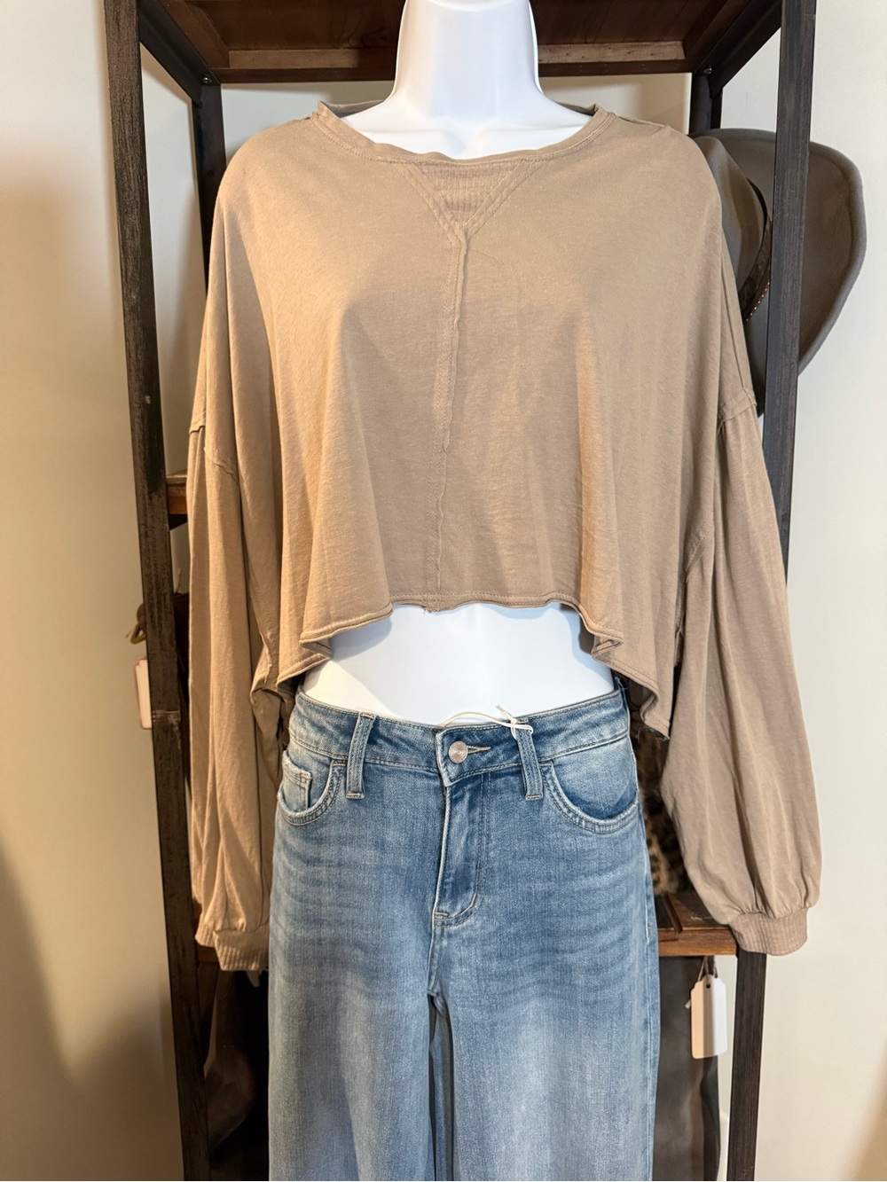POL Cropped Balloon-Sleeve Top in Taupe